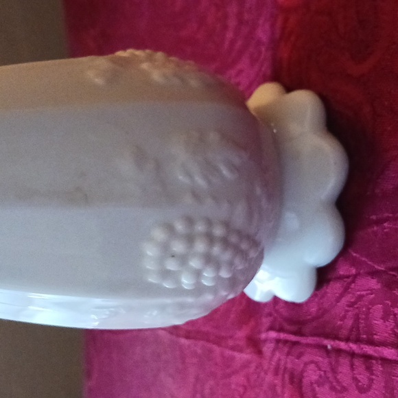 Westmoreland Swung Milk Glass Vase Paneled Grape Design          13 " High - Picture 4 of 5